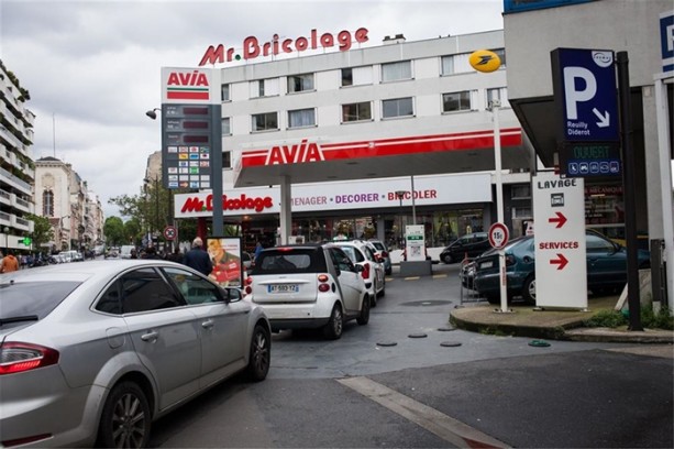 Foto - Paris'te yakıt sıkıntısı!