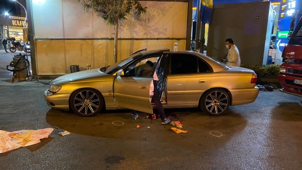 Foto - Park halindeki araca silahlı saldırı: 1 yaralı