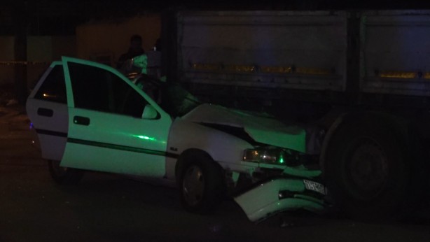 Foto - Park halindeki tıra ok gibi saplandı! Sürücü hayatını kaybetti