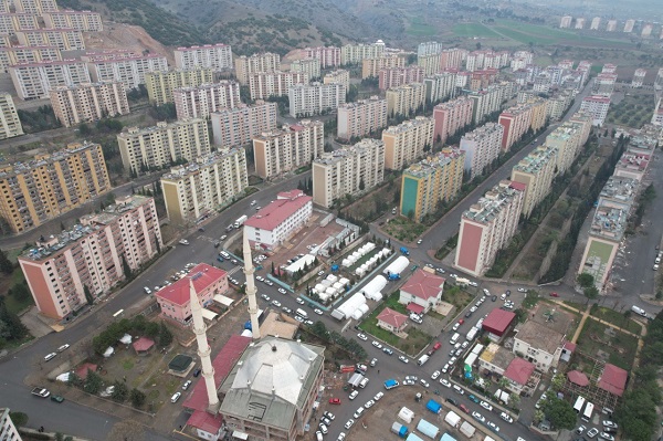 Foto - Parklar çocuksuz, evler insansız kaldı