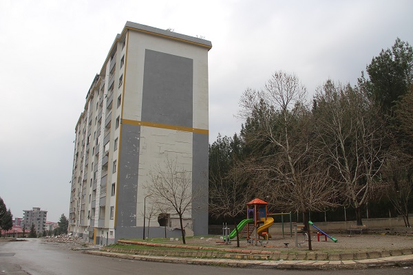 Foto - Parklar çocuksuz, evler insansız kaldı