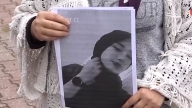 Foto - Parkta babayı şoke eden manzara! Korkuya kapılan 14 ve 17 yaşındaki kuzenler sırra kadem bastı! Baba kovaladı, yetişemedi