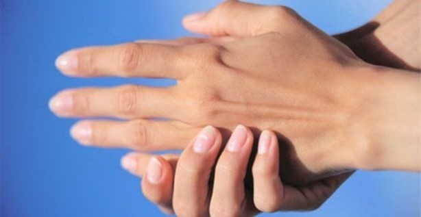 Parmağınıza bu şekilde 60 saniye bastırın bakın ne oluyor?