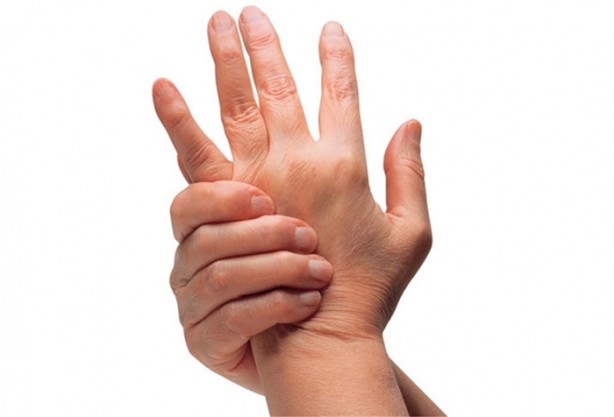 Foto - Parmak çıtlatmak kemik erimesine mi sebep oluyor?