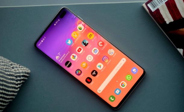 Foto - Parmak izini kendi temizleyen ekran teknolojisi