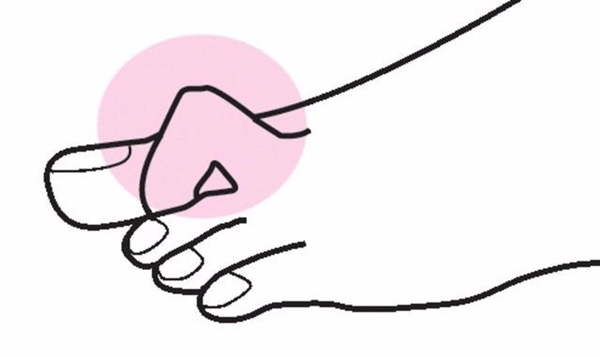 Parmaklar neden çıtlar?