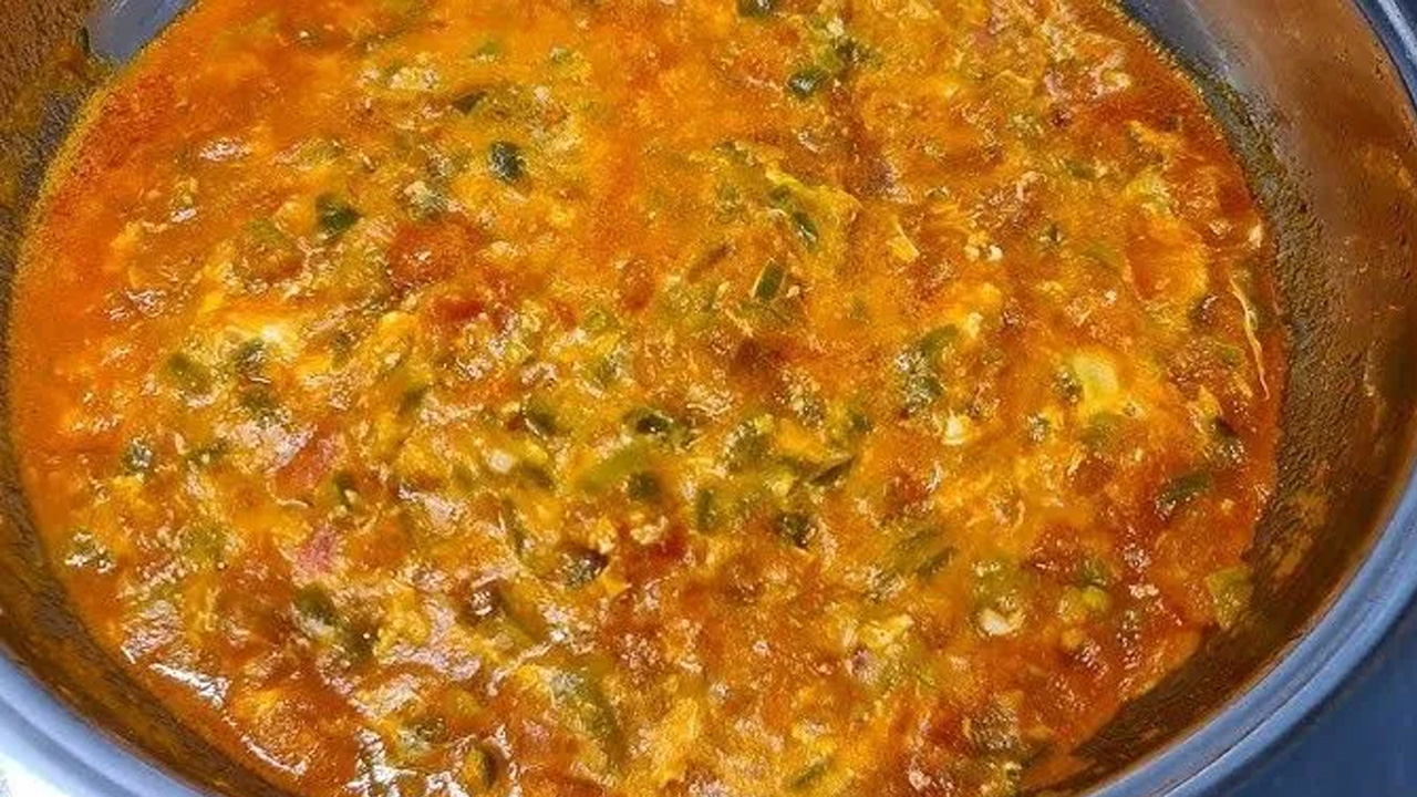 Foto - Parmaklarınızı yiyeceksiniz! İşte gerçek şeflerin hazırladığı menemen tarifi