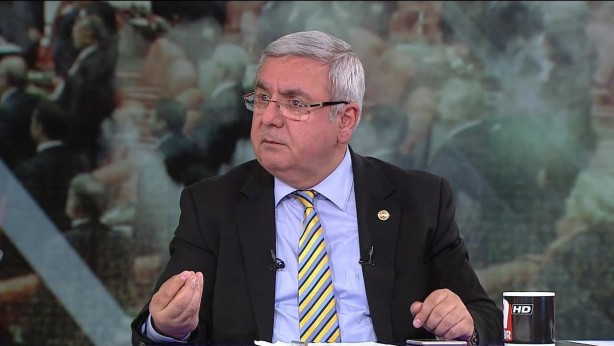 Foto - Partisine sert eleştiriler yöneltiyordu! AK Partili Mehmet Metiner’den şok "AK Parti" itirafı! Yer yerinden oynayacak 