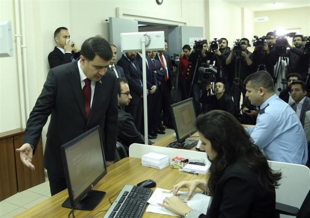 Foto - Pasaport, ehliyet ve kimlikte yeni dönem başladı