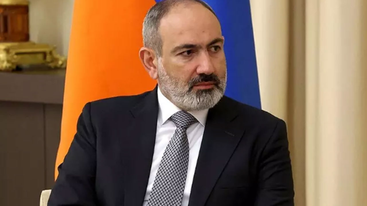 Foto - Paşinyan'ın Türkiye sözleri Ermenistan'ı ayağa kaldırdı! 'Vatan haini' ilan ettiler