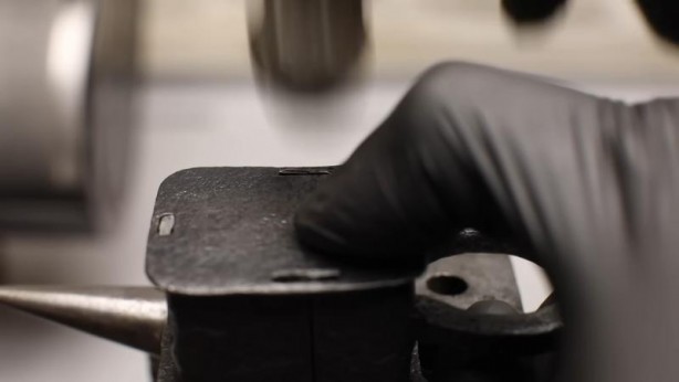 Foto - Paslanmış eski kilidi restore ederken gözlerine inanamadı! İçinden bakın neler çıktı