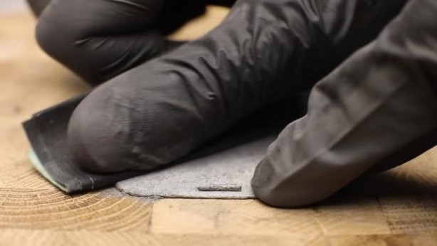 Foto - Paslanmış eski kilidi restore ederken gözlerine inanamadı! İçinden bakın neler çıktı