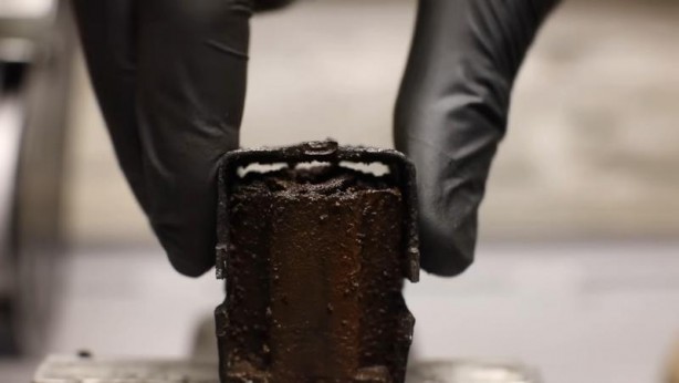 Foto - Paslanmış eski kilidi restore ederken gözlerine inanamadı! İçinden bakın neler çıktı