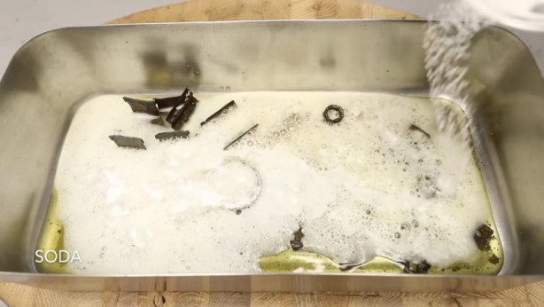 Foto - Paslanmış eski kilidi restore ederken gözlerine inanamadı! İçinden bakın neler çıktı