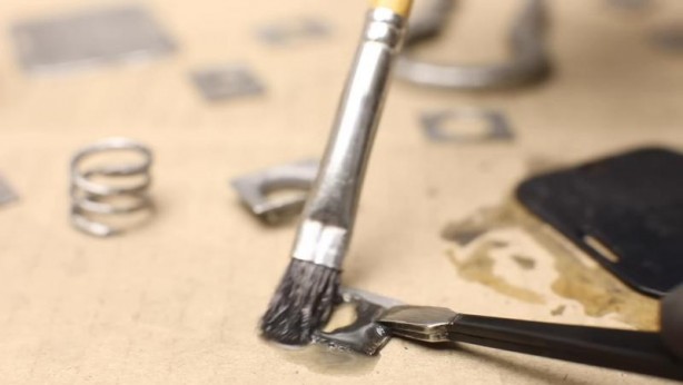 Foto - Paslanmış eski kilidi restore ederken gözlerine inanamadı! İçinden bakın neler çıktı