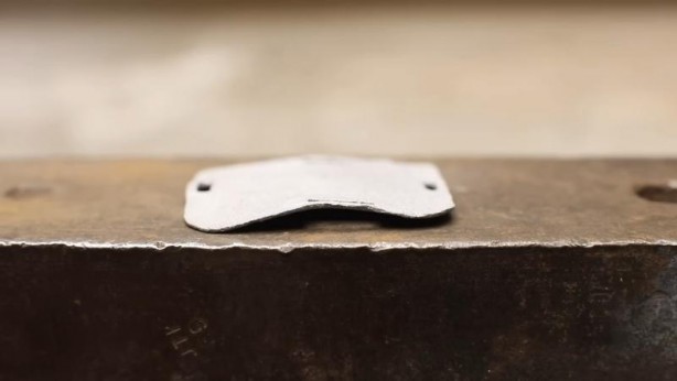 Foto - Paslanmış eski kilidi restore ederken gözlerine inanamadı! İçinden bakın neler çıktı