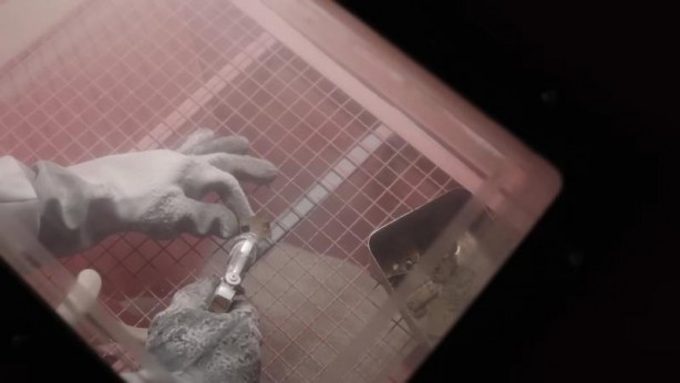 Foto - Paslanmış eski kilidi restore ederken gözlerine inanamadı! İçinden bakın neler çıktı