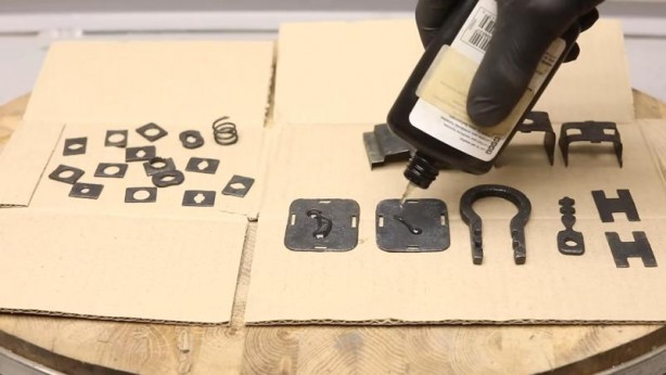 Foto - Paslanmış eski kilidi restore ederken gözlerine inanamadı! İçinden bakın neler çıktı