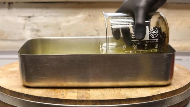 Foto - Paslanmış eski kilidi restore ederken gözlerine inanamadı! İçinden bakın neler çıktı