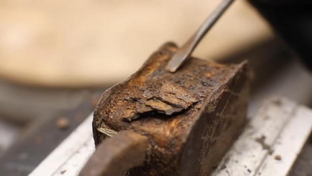 Foto - Paslanmış eski kilidi restore ederken gözlerine inanamadı! İçinden bakın neler çıktı