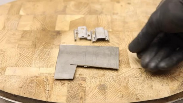 Foto - Paslanmış eski kilidi restore ederken gözlerine inanamadı! İçinden bakın neler çıktı