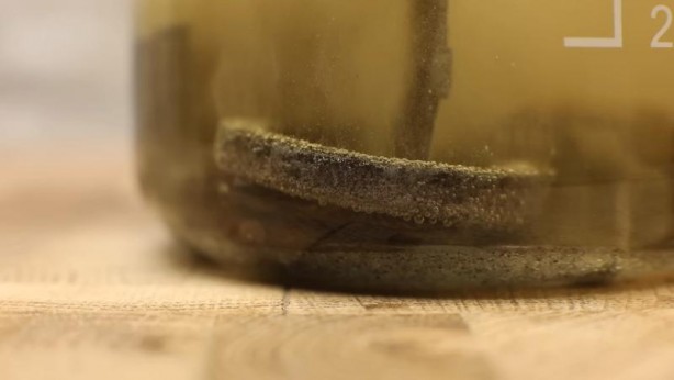 Foto - Paslanmış eski kilidi restore ederken gözlerine inanamadı! İçinden bakın neler çıktı