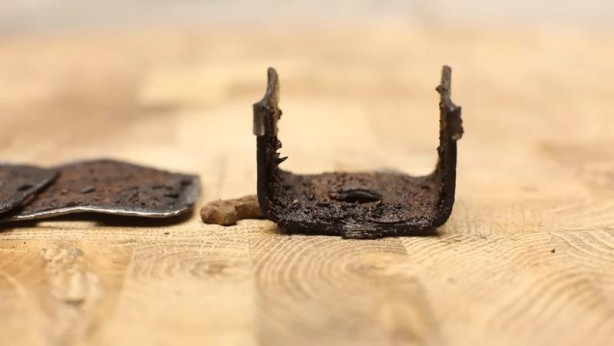 Foto - Paslanmış eski kilidi restore ederken gözlerine inanamadı! İçinden bakın neler çıktı