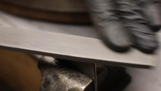 Foto - Paslanmış eski kilidi restore ederken gözlerine inanamadı! İçinden bakın neler çıktı