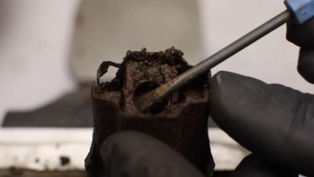 Foto - Paslanmış eski kilidi restore ederken gözlerine inanamadı! İçinden bakın neler çıktı