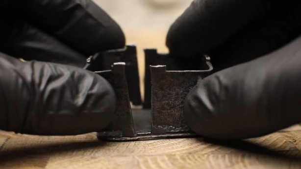 Foto - Paslanmış eski kilidi restore ederken gözlerine inanamadı! İçinden bakın neler çıktı