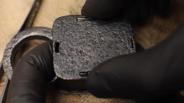 Foto - Paslanmış eski kilidi restore ederken gözlerine inanamadı! İçinden bakın neler çıktı