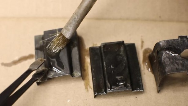 Foto - Paslanmış eski kilidi restore ederken gözlerine inanamadı! İçinden bakın neler çıktı