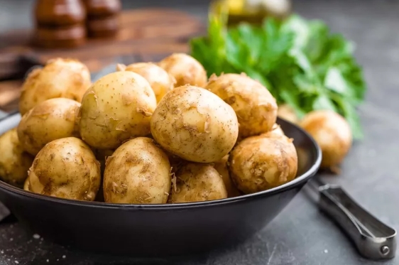 Foto - Patates kabuklarını sakın çöpe atmayın! Bakın ne işe yarıyor