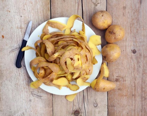 Foto - Patatesin kabuklarını çöpe attıysanız saçınızı başınızı yolacaksınız! Bu faydaları ağızları açık bırakıyor