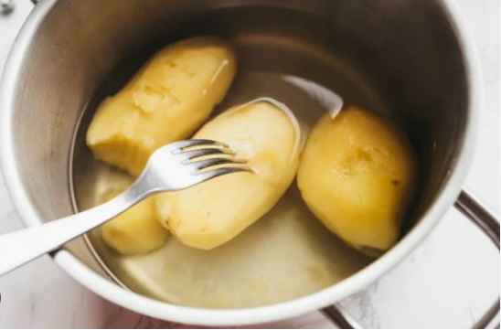 Foto - Patateslerin bulunduğu alana o çaydan koyarsanız bakın ne oluyor! Hemen yapın