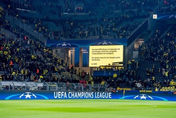 Foto - Patlama sonrası Nuri Şahin ve Emre Mor...