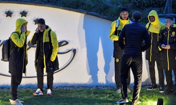 Foto - Patlama sonrası Nuri Şahin ve Emre Mor...