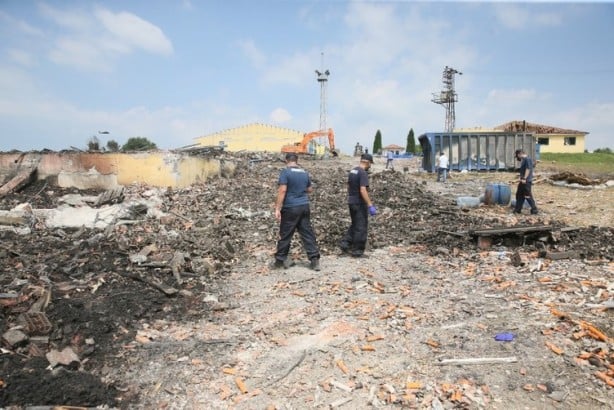 Patlama sonrası şok görüntüler! Yaşlı kadın isyan etti
