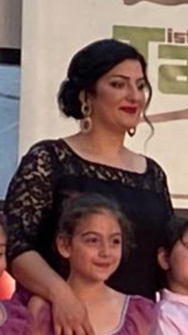 Foto - Patlamada kızını ve eski eşini kaybetmişti! Diriliş Ertuğrul oyuncusu tabutun başında gözyaşlarına boğuldu