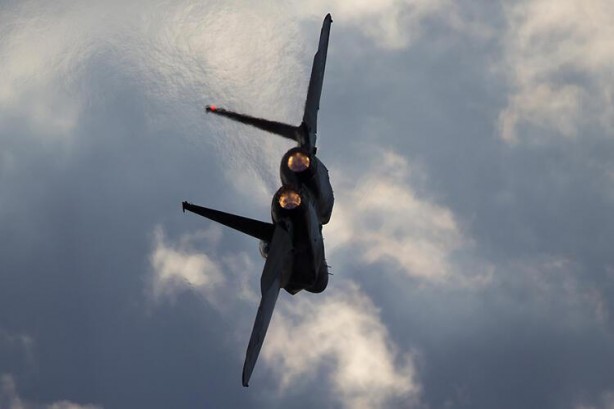 Foto - Patlamalar 70 km uzaklıktaki Rus üssünden duyuldu! Akdeniz kıyısında bombardıman…