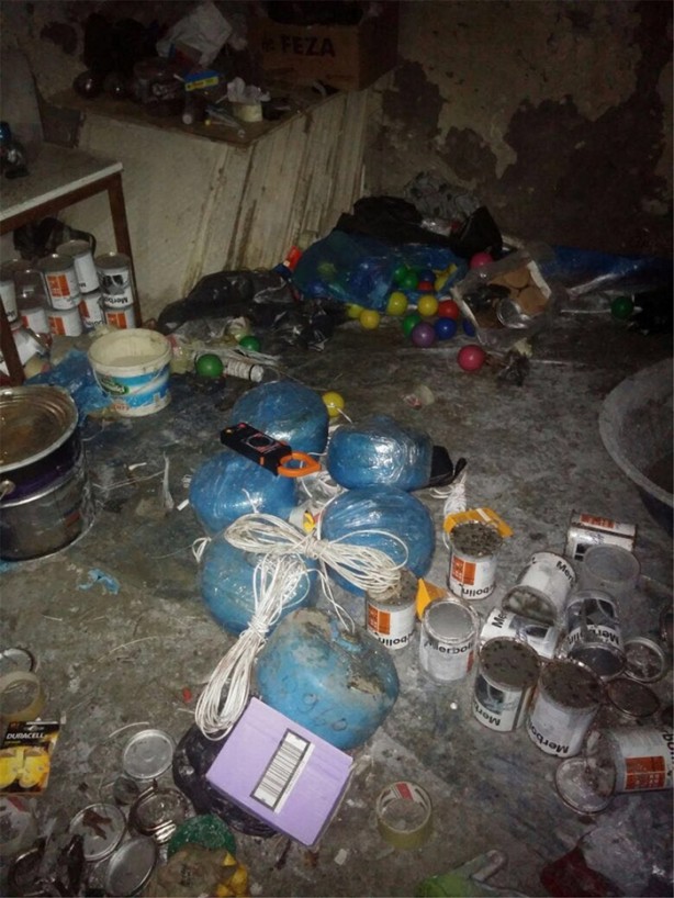 Foto - Patlamaya hazır halde 2 ton patlayıcı bulundu!