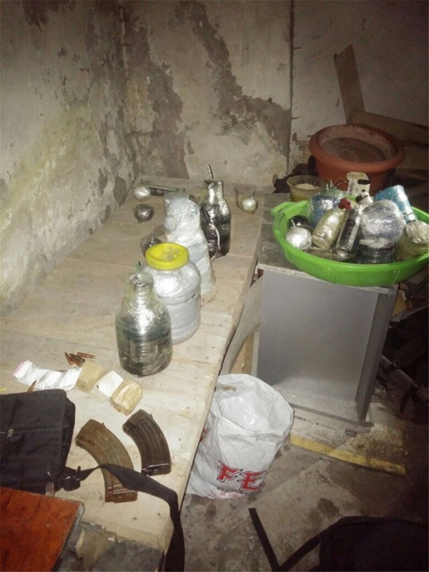 Foto - Patlamaya hazır halde 2 ton patlayıcı bulundu!