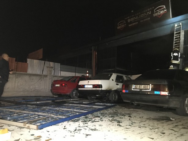 Foto - Patlayan LPG tankı iş yerinin kapısını havaya uçurdu