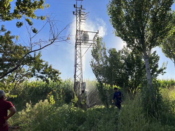 Foto - Patlayan trafo korku dolu anlar yaşattı! Ekipler sevk edildi