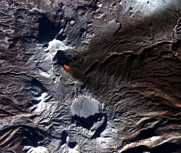 Foto - Patlayan yanardağlar uydudan böyle görünüyor!