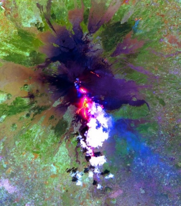 Foto - Patlayan yanardağlar uydudan böyle görünüyor!