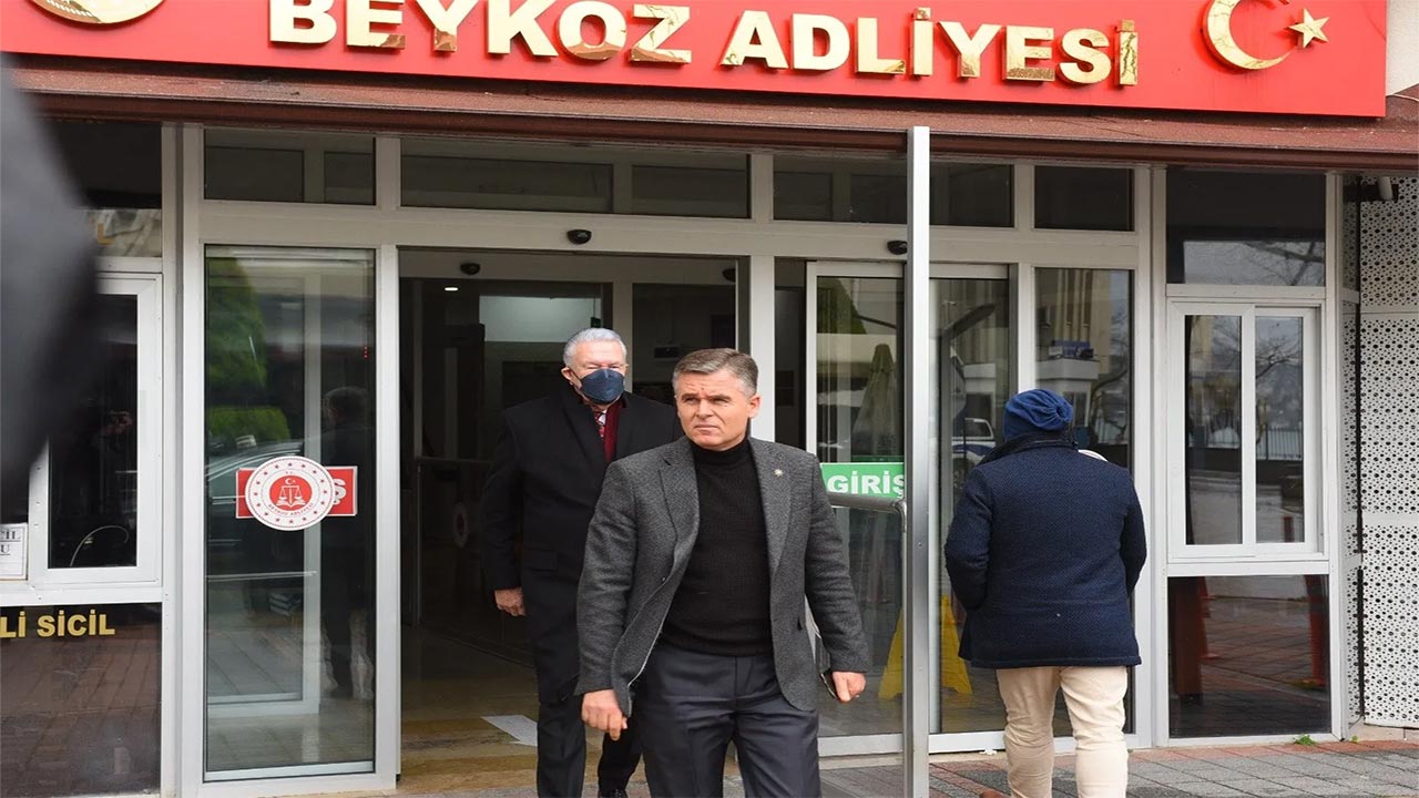 Foto - Patronun Cem Uzan’ın hortumlarını da bilmiyor muydun Uğur Dündar? Metin Akpınar’ın tek gecelik ilişki skandalında savunma