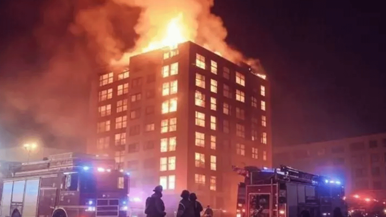 Foto - Patrona kızıp oteli yaktılar! İşte tarihin en ölümcül otel yangınları!
