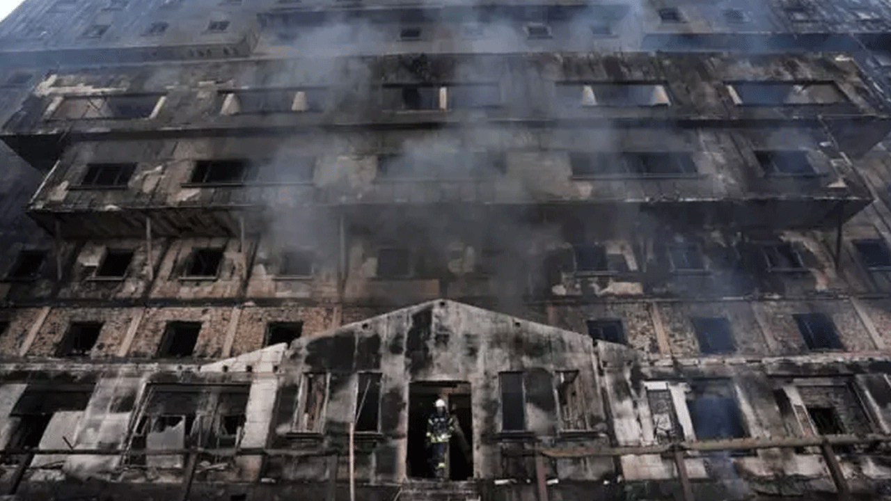 Patrona kızıp oteli yaktılar! İşte tarihin en ölümcül otel yangınları!