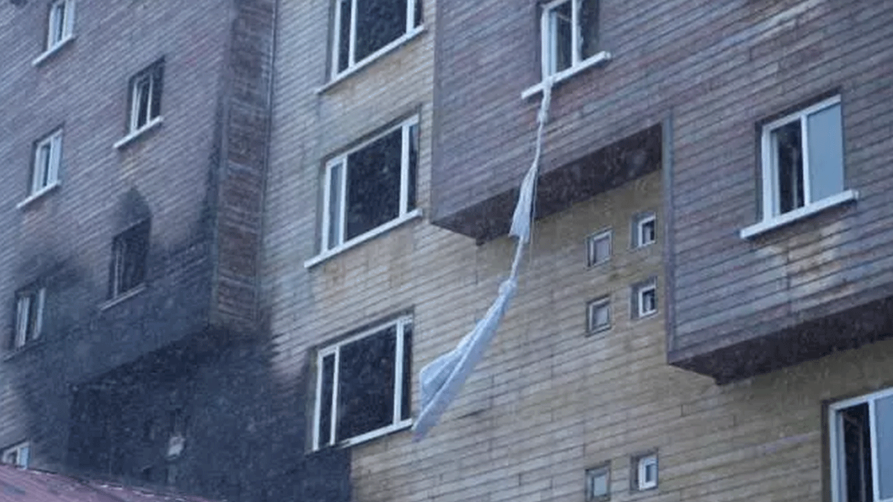 Foto - Patrona kızıp oteli yaktılar! İşte tarihin en ölümcül otel yangınları!